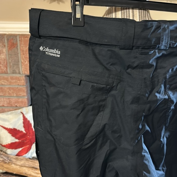 Columbia |Titanium Omni-Tech Insulated Waterproof Ski Snow Pants | Plus Size: 1X - Picture 3 of 11